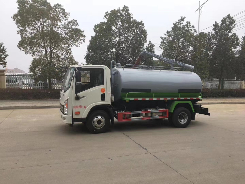 大運(yùn)5方吸糞車-5飯吸糞車廠家價(jià)格報(bào)價(jià)-程力吸糞車廠家直銷