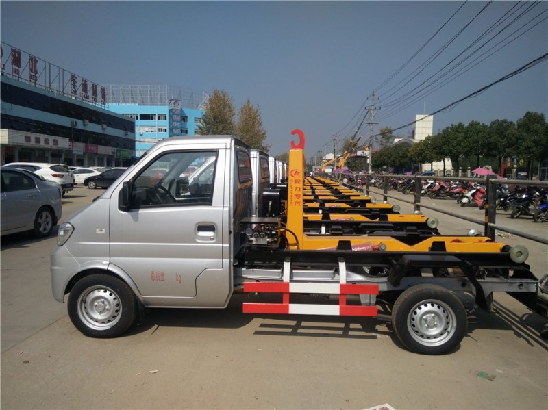 長安3方勾臂式垃圾車-2-3方勾臂式垃圾車