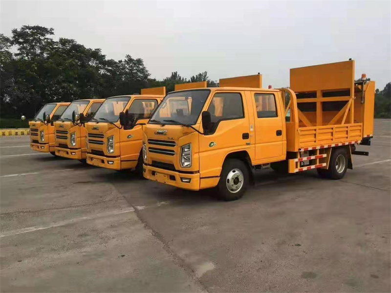 江鈴高速防撞緩沖車-防撞緩沖車價格-防撞緩沖車廠家直銷