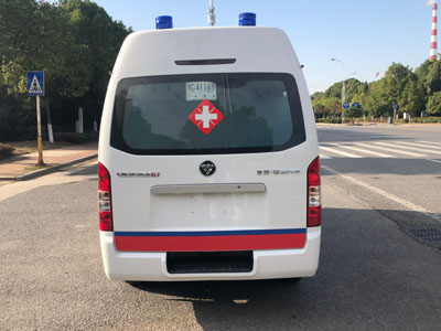 程力重工牌CLH5030XJHB6型救護(hù)車