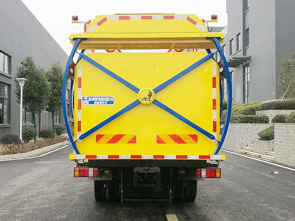 程力威牌CLW5041TFZJDP型防撞緩沖車