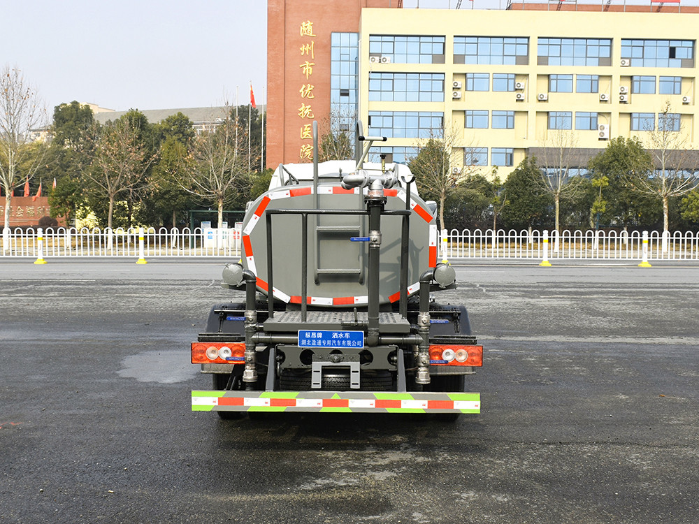 小型灑水車-福田3噸小型灑水車-湖北盈通